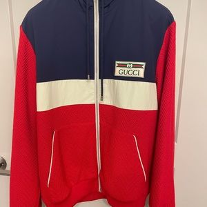 Selling this Gucci sweatshirt in wool jersey with hood and Zip.